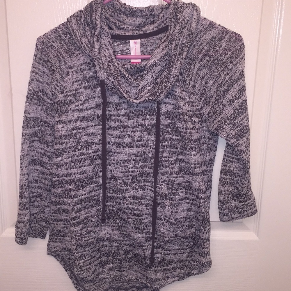 WOMENS - Grey high neck top